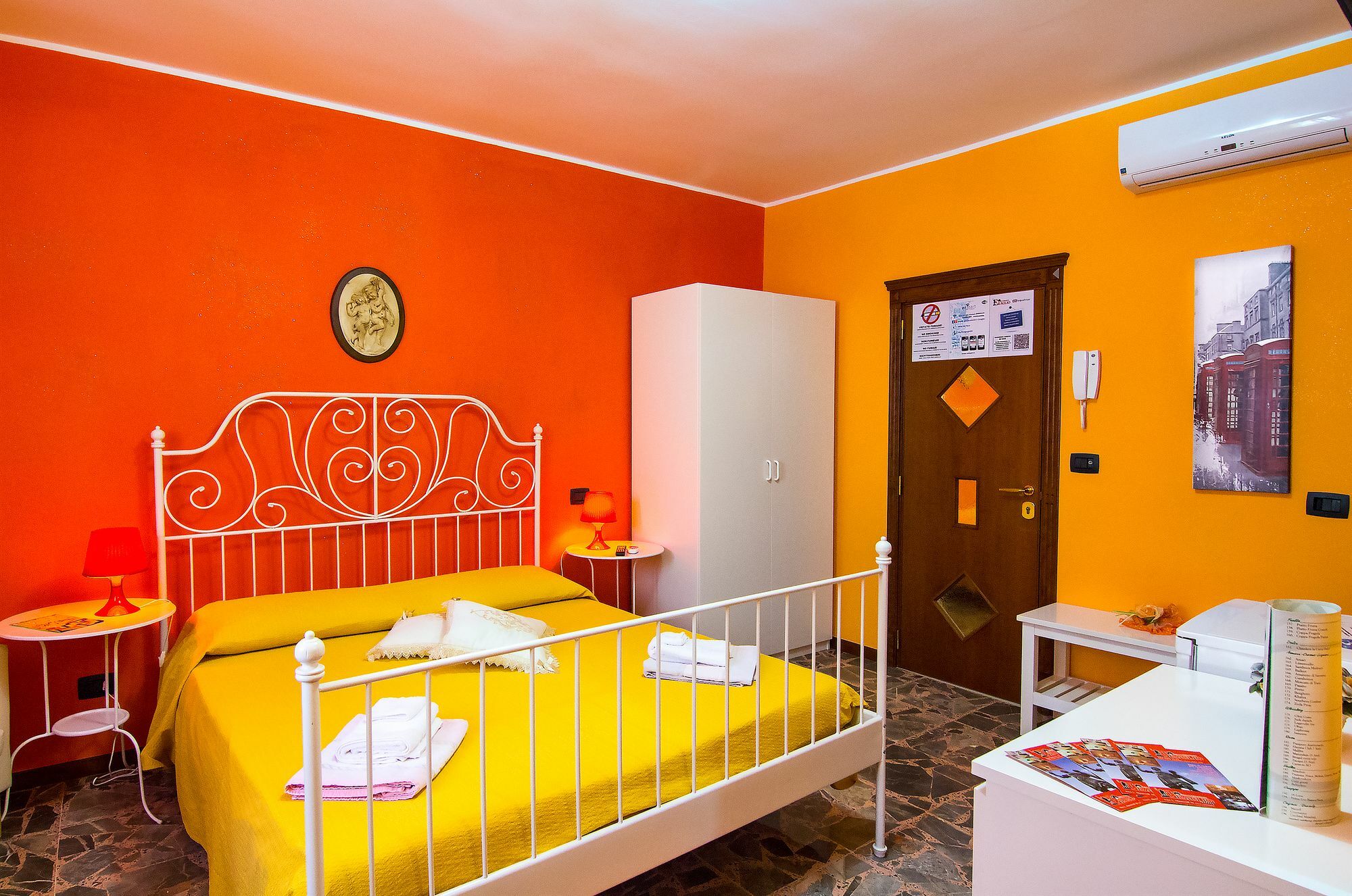 B&B Eraclio Suite Barletta Extérieur photo